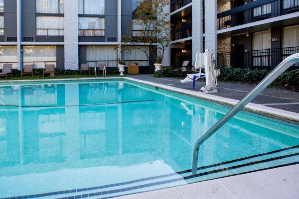 a Coast Hotel Hotel 116 (Bellevue)